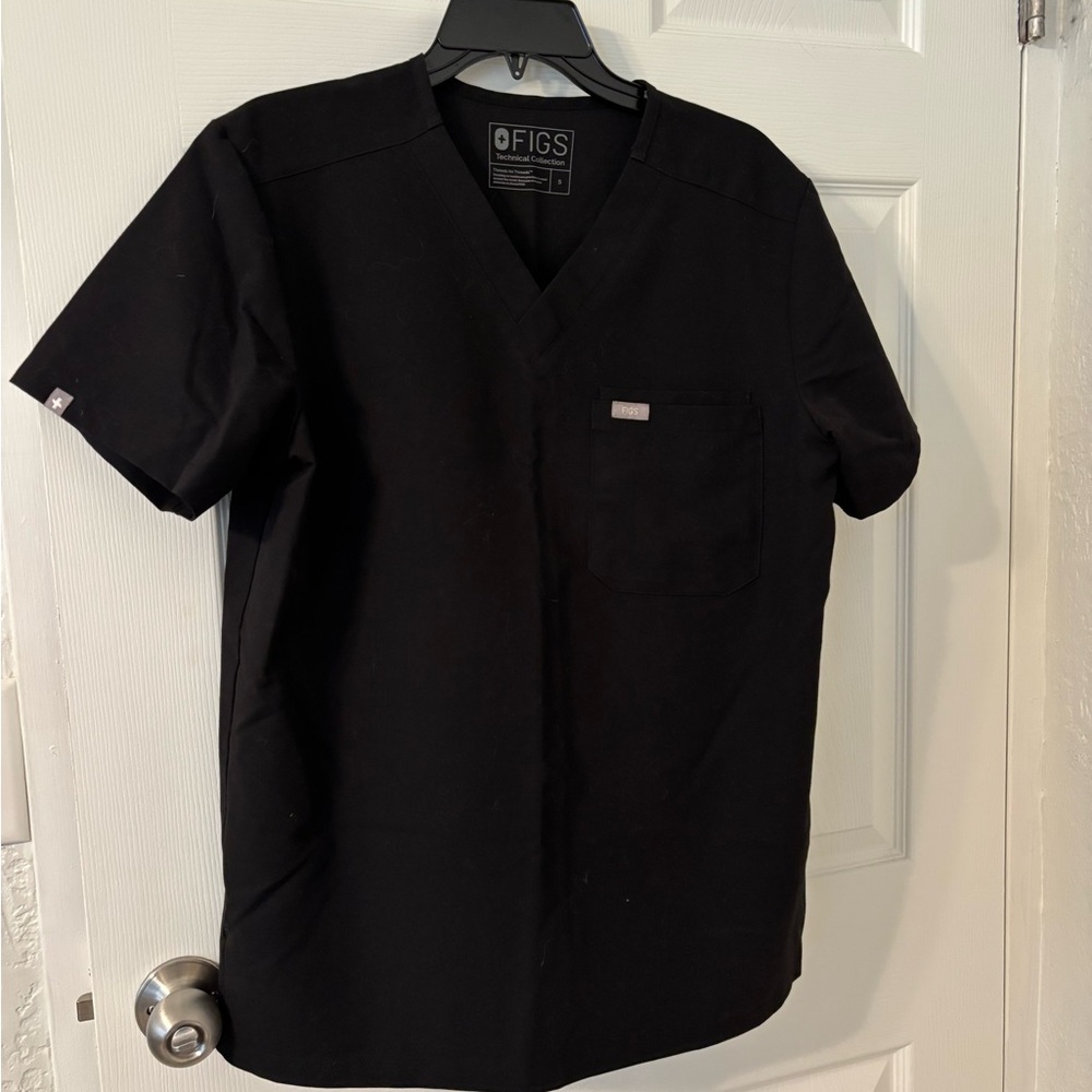 FIGS Men's Black V-Neck Shirt